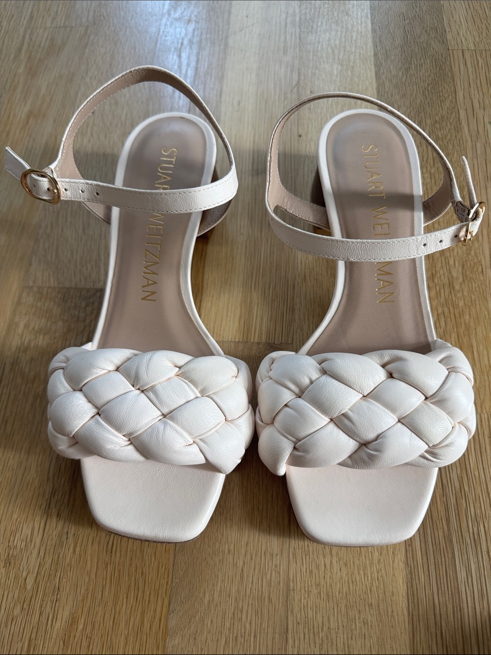Stuart Weitzman Women’s seashell/walnut Braida 35 Sandal-like new!